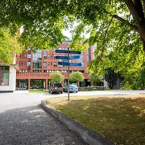 Trinity Hall - Suburban Appartement